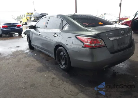 2015 Nissan Altima 2.5/2.5 S/2.5 Sl/2.5 Sv z USA, uszkodzony, nr VIN 1N4AL3AP9FN300596